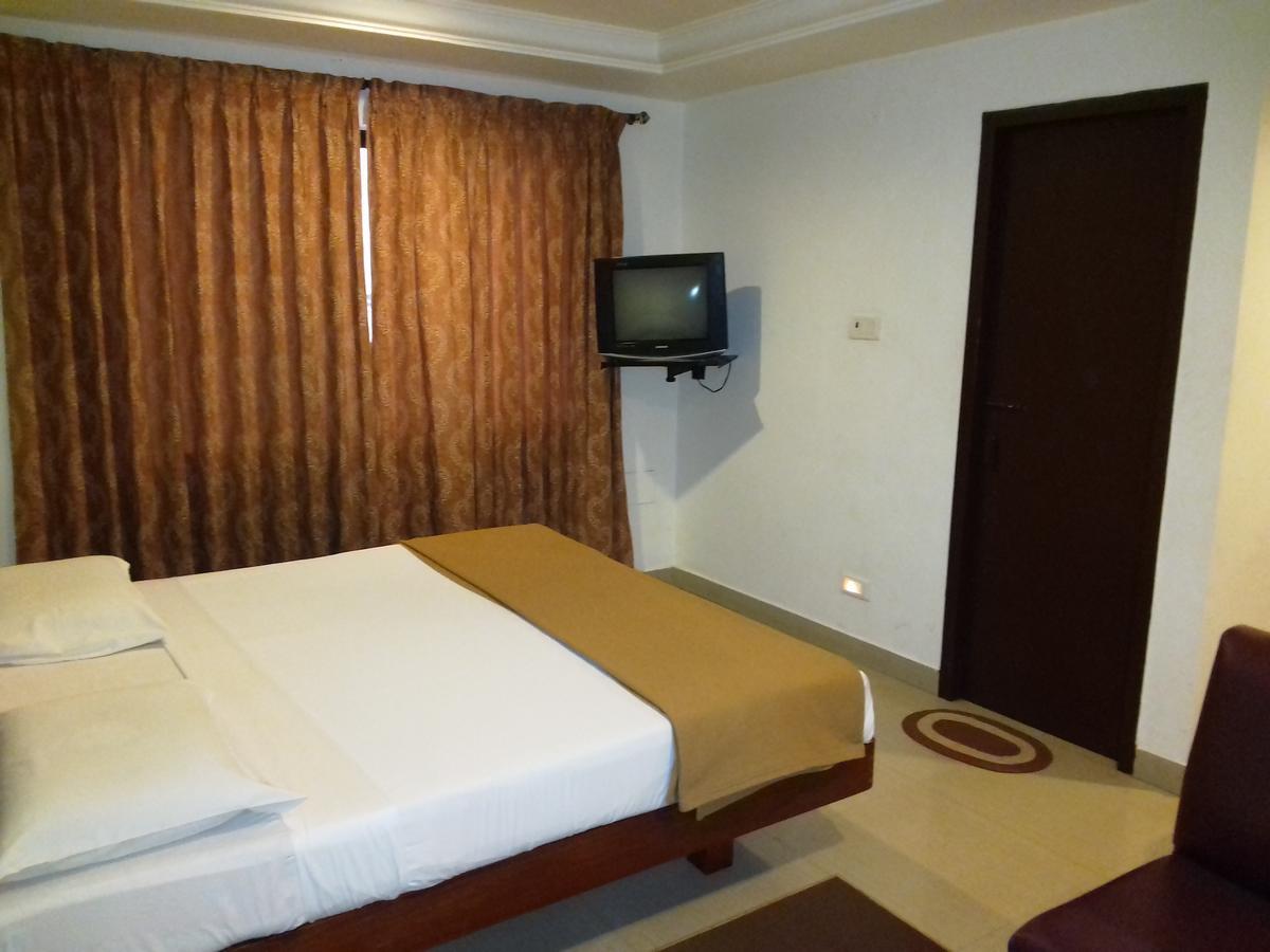 Sri Srinivasar Residency Hotell Vellore Exteriör bild