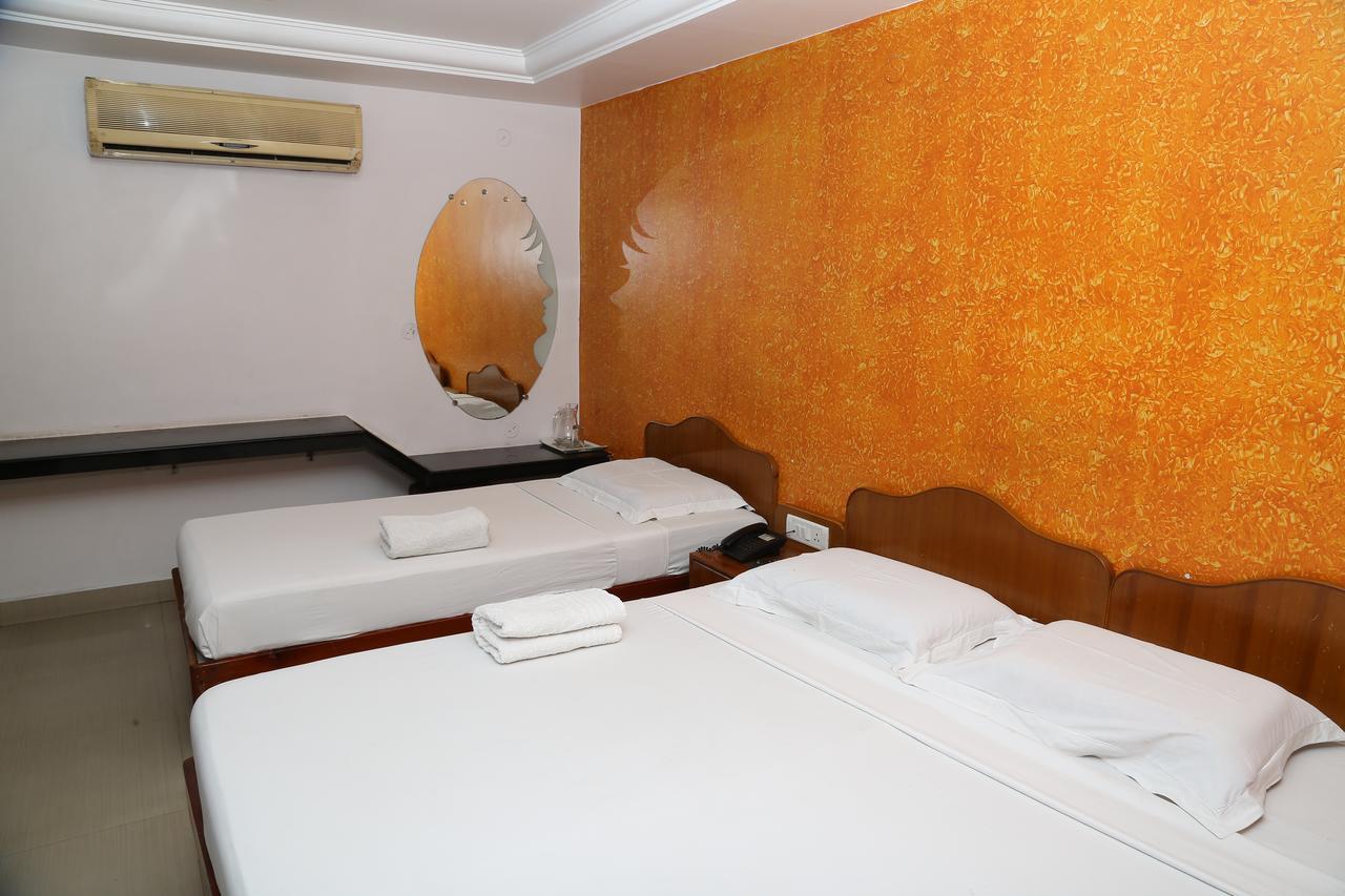 Sri Srinivasar Residency Hotell Vellore Exteriör bild