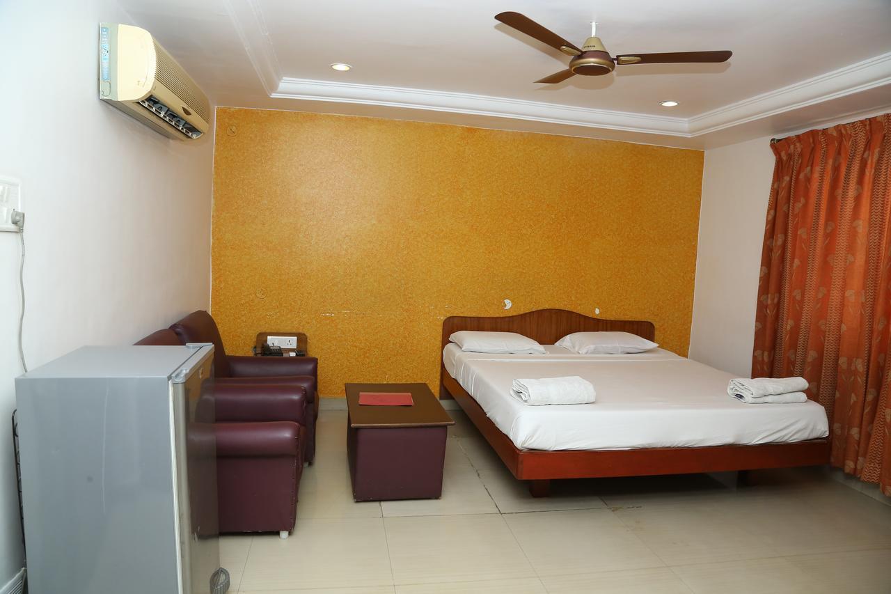 Sri Srinivasar Residency Hotell Vellore Exteriör bild