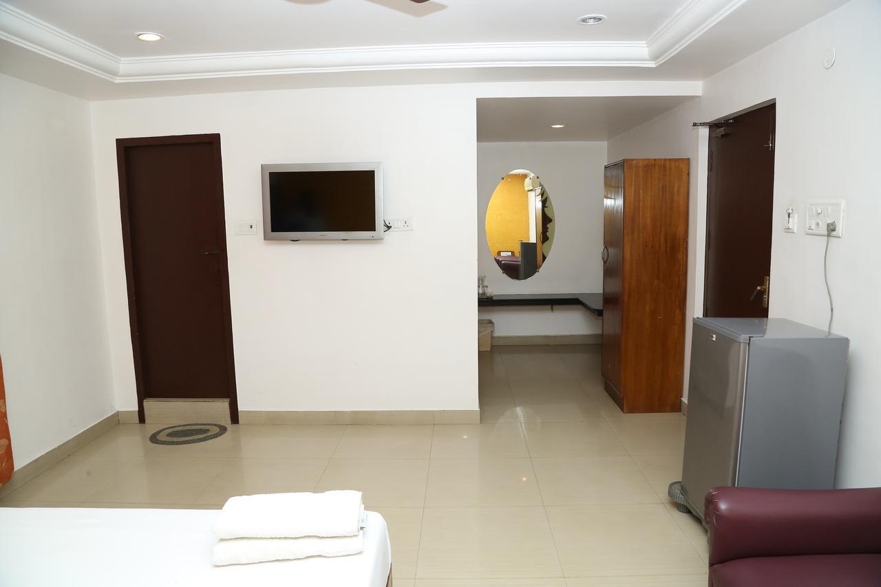 Sri Srinivasar Residency Hotell Vellore Exteriör bild