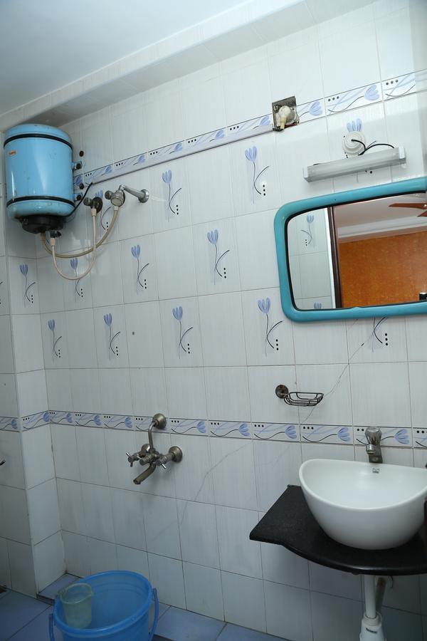 Sri Srinivasar Residency Hotell Vellore Exteriör bild
