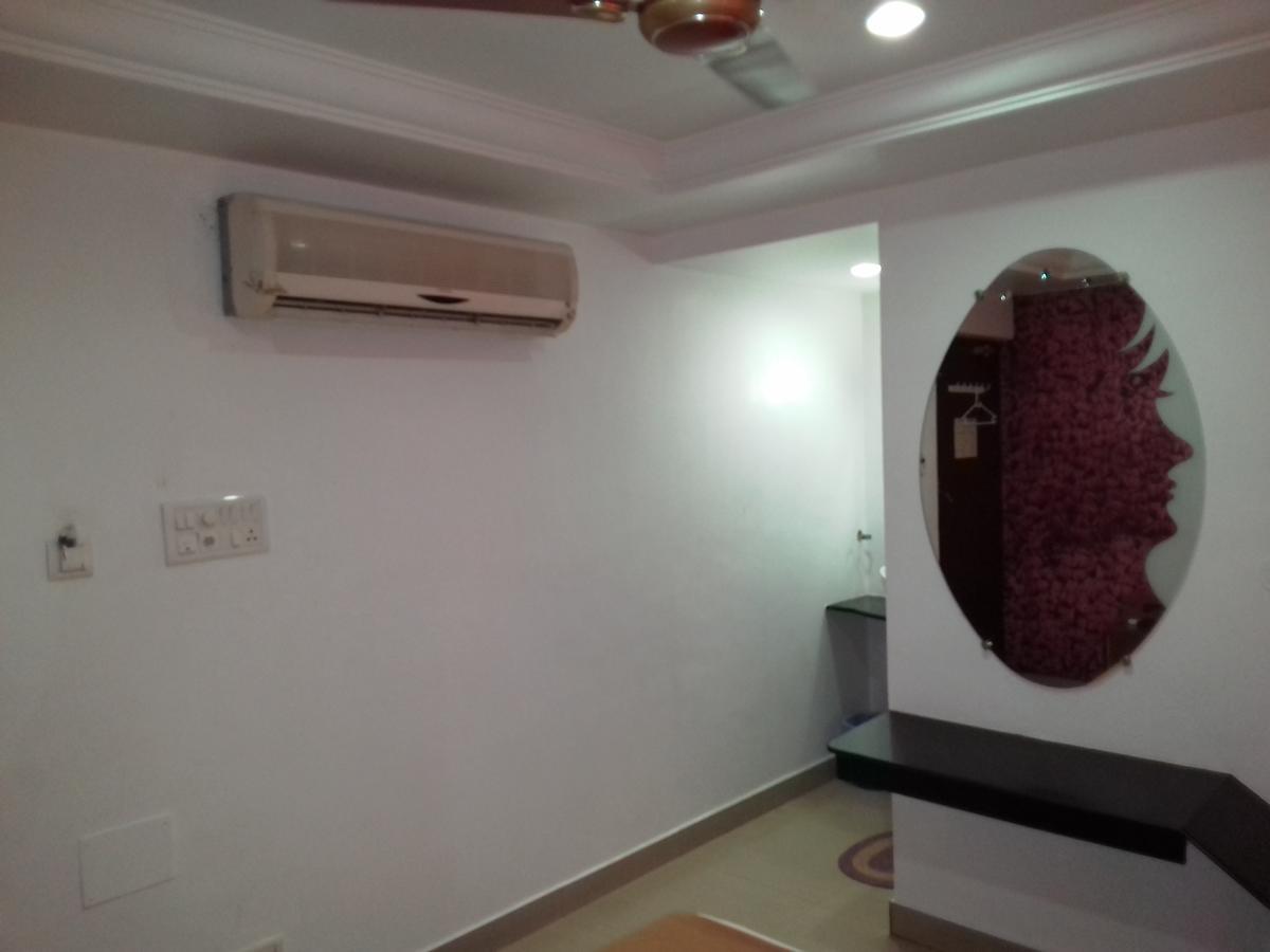 Sri Srinivasar Residency Hotell Vellore Exteriör bild