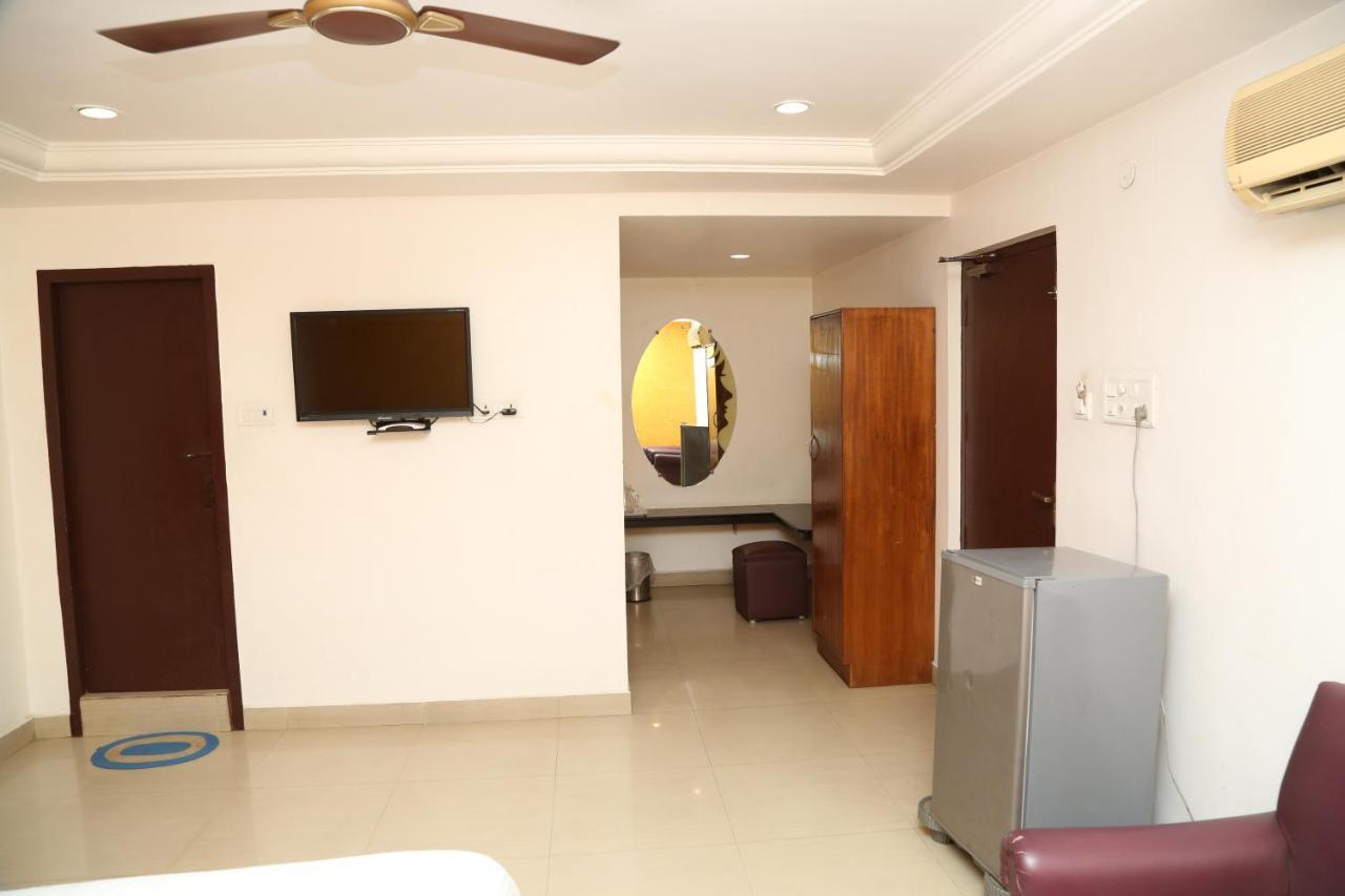 Sri Srinivasar Residency Hotell Vellore Exteriör bild